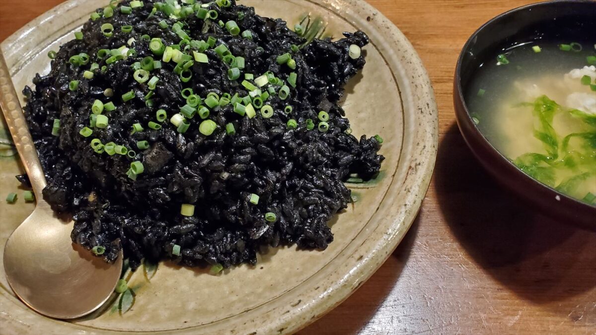 イカスミジューシーとアーサー汁