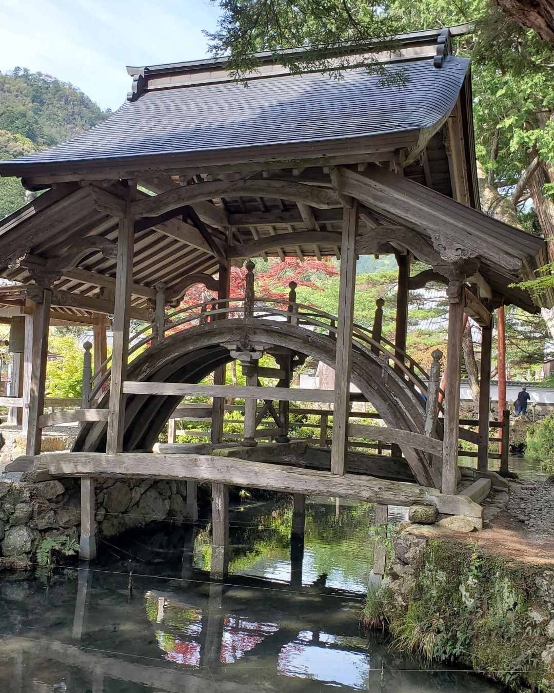 白毫寺(びゃくごうじ)の太鼓橋