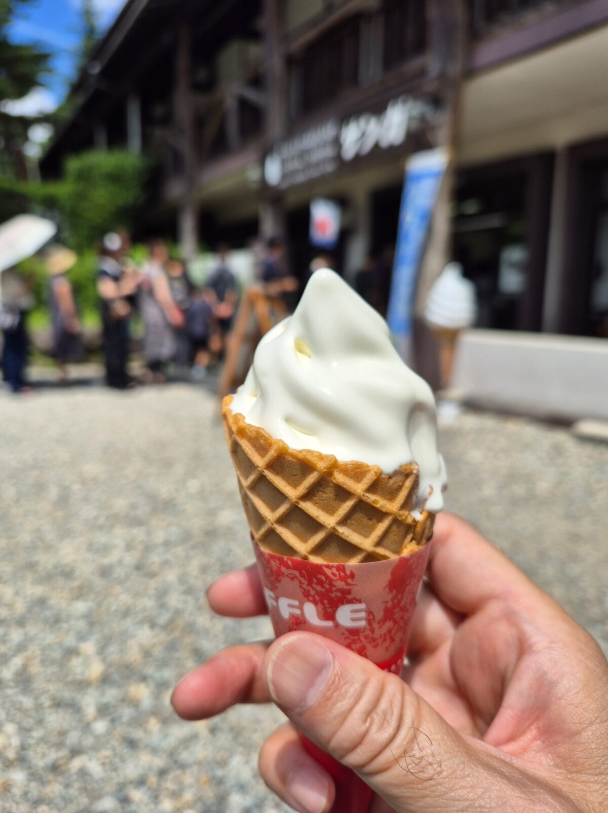 濃厚な味わいが特徴のガーンジィ牛ソフトクリーム